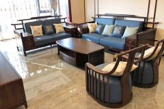 新中式酒柜有強(qiáng)大的藏酒、收納功能，款式多樣，也同樣令人感嘆